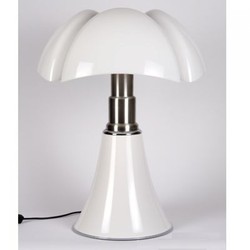 Lampe Pipistrello blanche de Gae Aulenti, Martinelli Luce